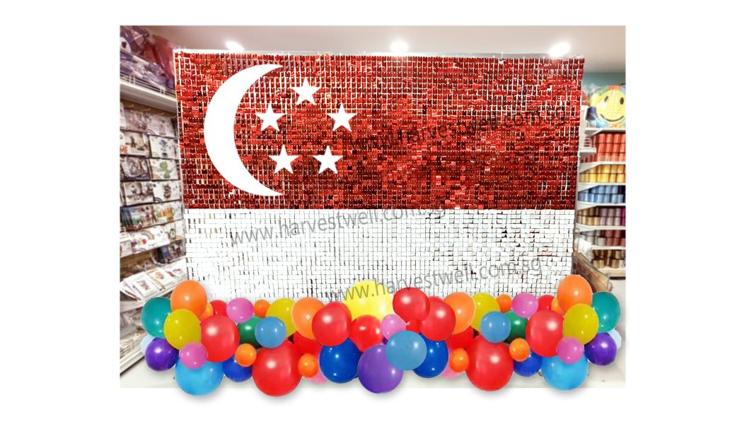 Singapore Flag Shimmery Wall with Balloon Garland Singapore