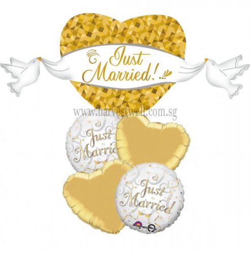 Just Married Heart & Doves Balloon Bouquet