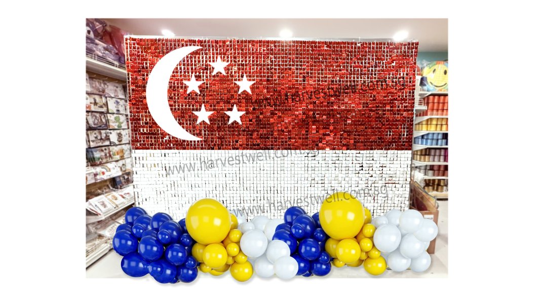 Singapore Flag Shimmery Wall with Balloon Garland Singapore