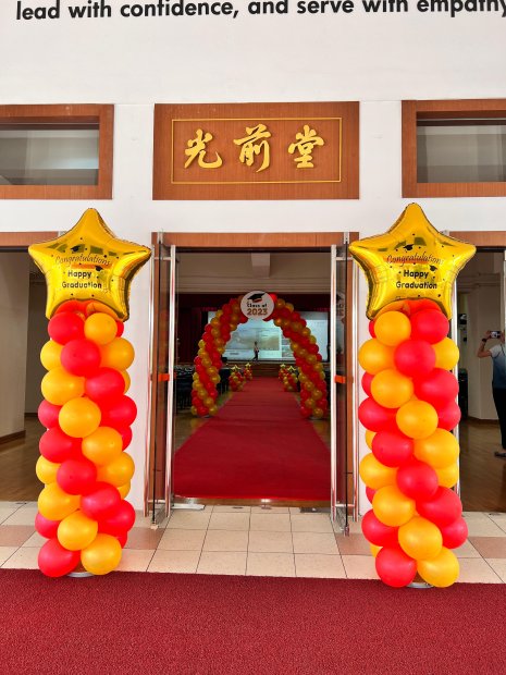 Spiral Balloon Column with Custom Print on Jumbo Foil Star Singapore